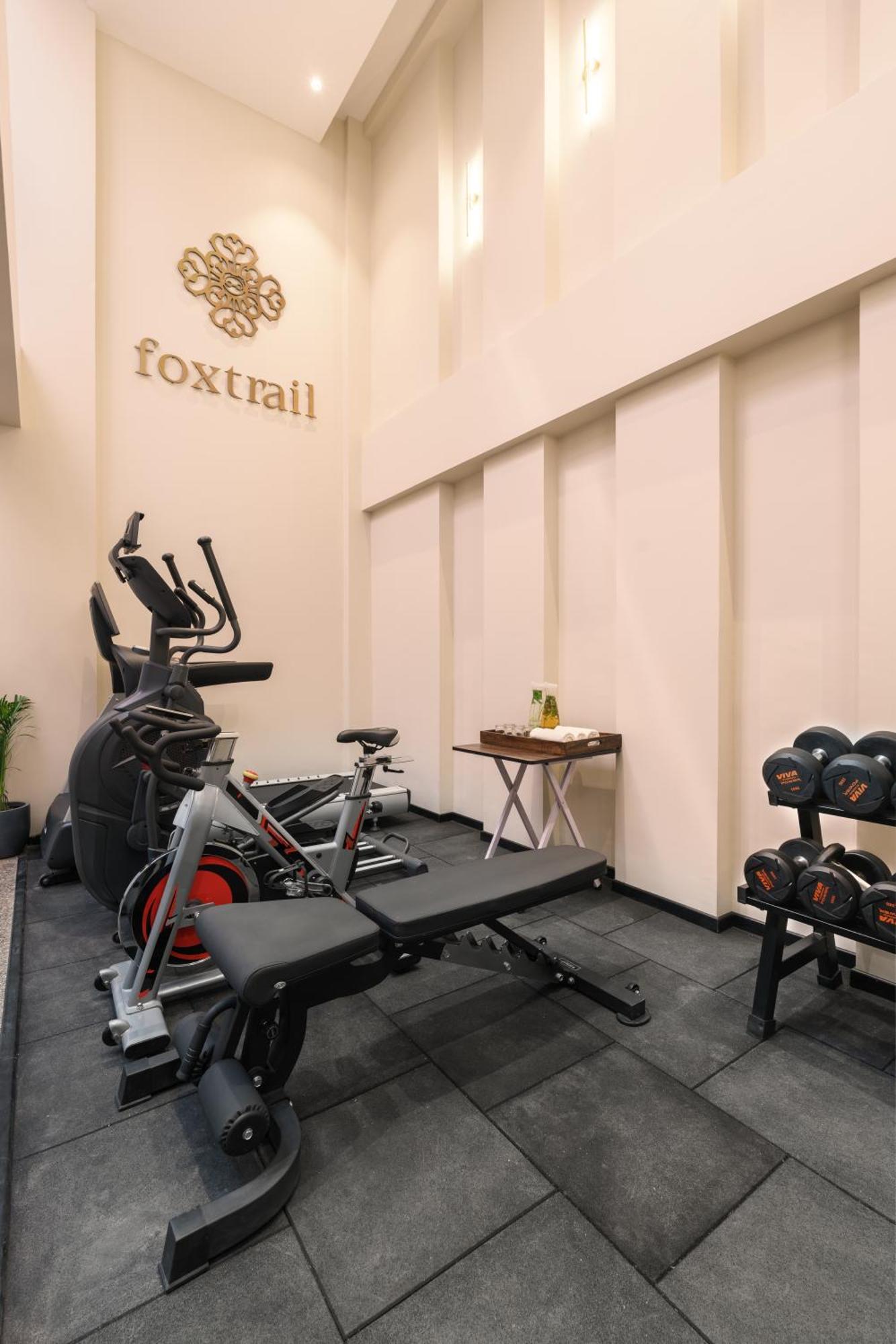 Foxtrail, Sector 42 - Am Hotel Kollection Гургаон Экстерьер фото